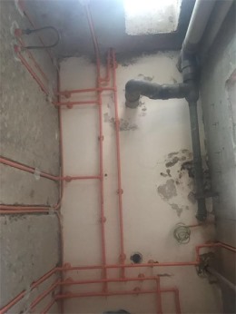 【塞纳春天装饰在线看工地】信昌大楼装修新开工地水电改造完毕