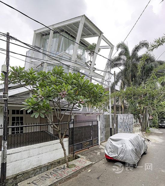 倾斜玻璃住宅 各个居家空间都装修的有